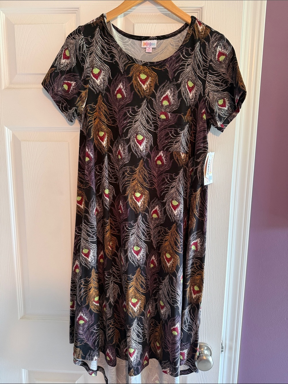 Lularoe Carly swing high low dress legging material feathers black purple small